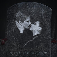 Перевод песни Kiss of Death